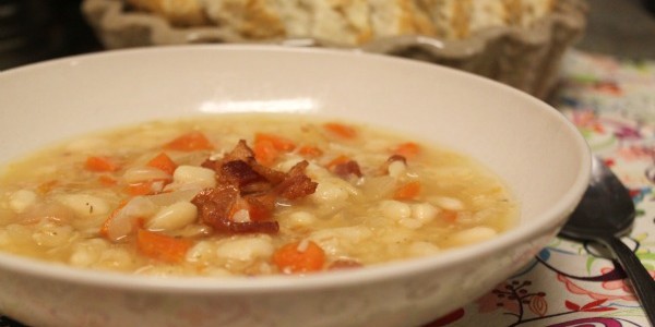 Crockpot Bacon & Bean Soup