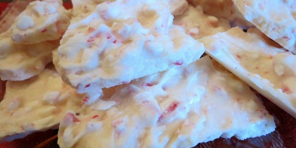 Crockpot Candy Cane Bark