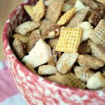 Crock-Pot Cinnamon Apple Chex Mix