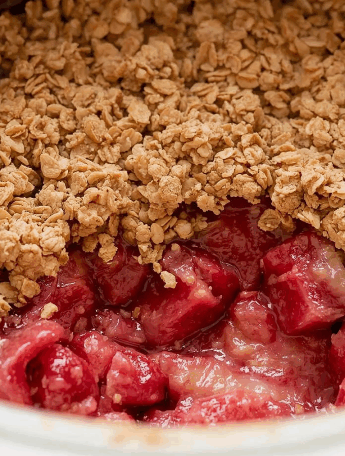 Crock-Pot Rhubarb Crisp
