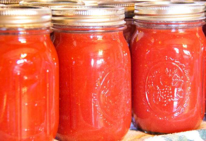 Crock-Pot Tomato Sauce (Canning Recipe)