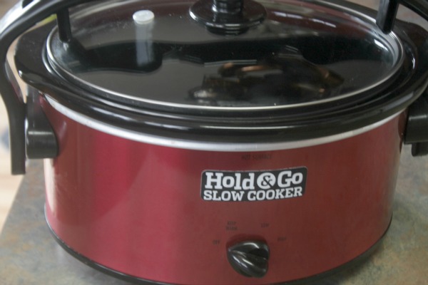 Hold & Go Slow Cooker - The perfect slow cooker for traveling, tailgating or potlucks!